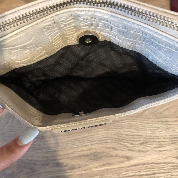 Steve Madden Cream Crossbody Bag - Picture 7 of 13